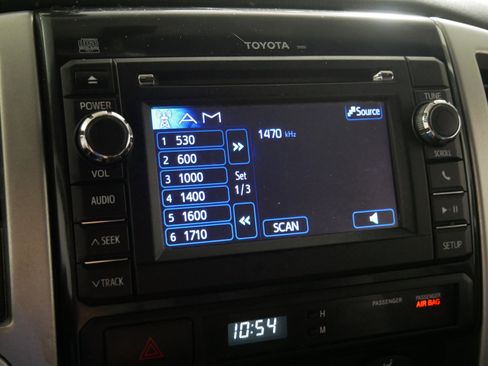 Used 2013 Toyota Tacoma 4x4 Access Cab w/ SR5 Pkg image 22