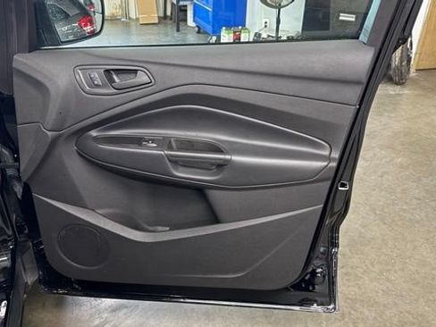 Used 2018 Ford Escape S FWD image 23