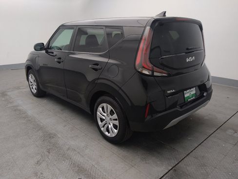Used 2023 Kia Soul LX image 3