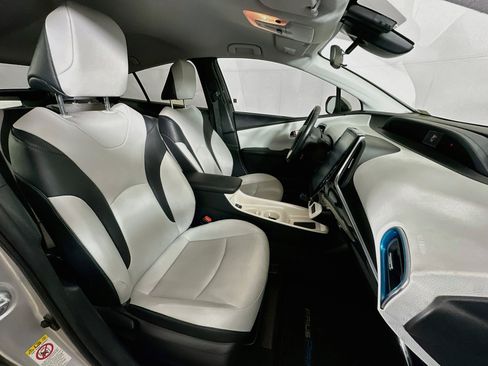 Used 2017 Toyota Prius Prime Premium w/ Carpet Mat Package FWD image 29