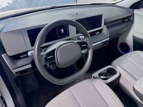 Used 2023 Hyundai Ioniq 5 SEL image 12