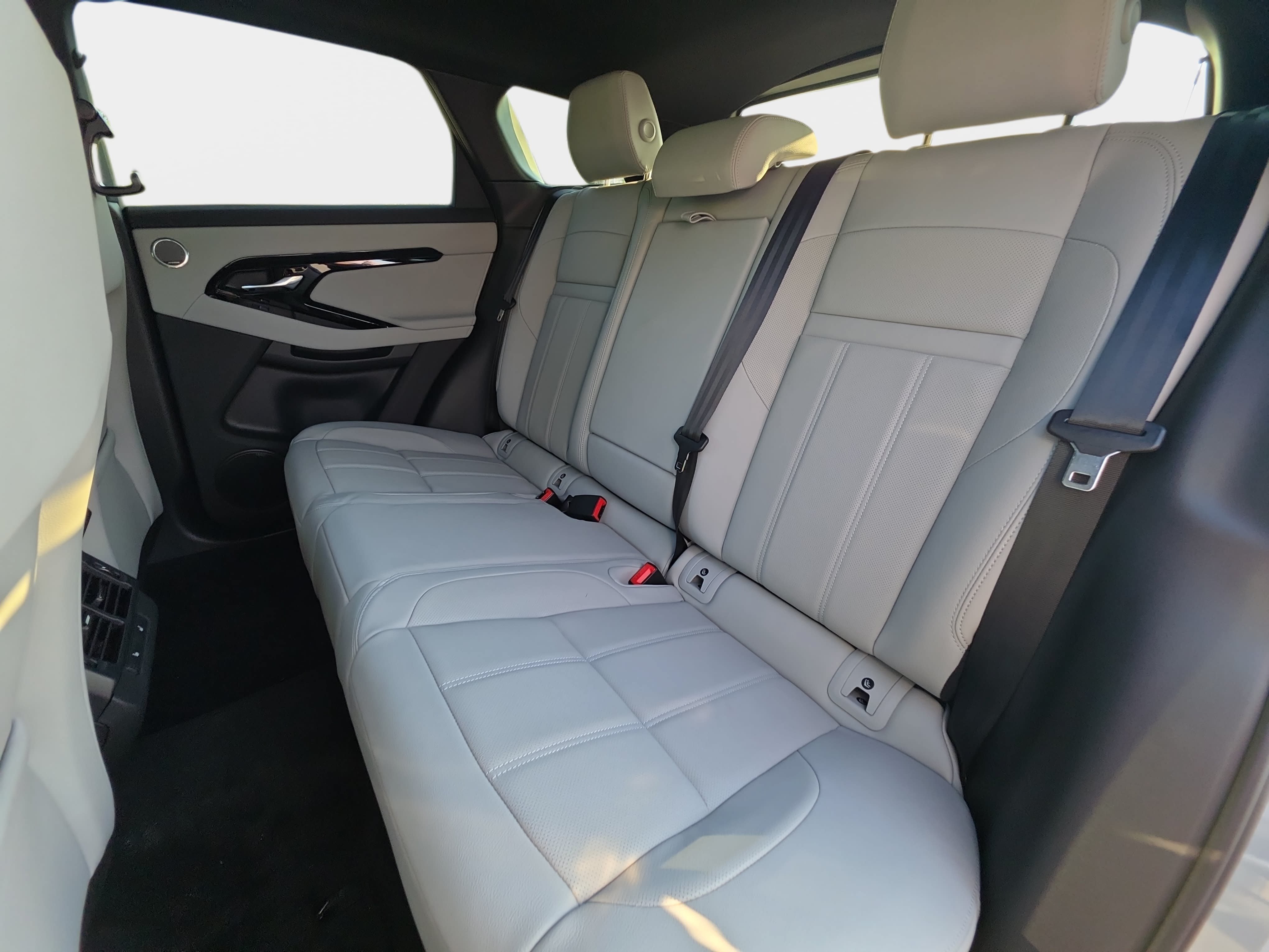 New 2026 Land Rover Range Rover Evoque S AWD/4WD image 14