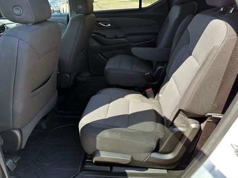 Certified 2023 Chevrolet Traverse LT image 14