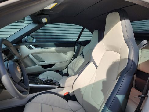 Certified 2025 Porsche 911 Carrera image 5