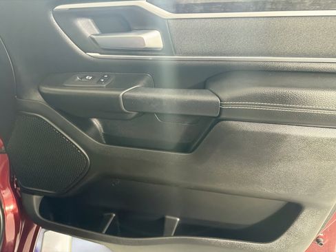 Used 2022 RAM 1500 Big Horn AWD/4WD image 32
