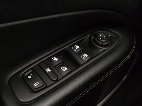 Used 2020 Jeep Compass Latitude w/ Cold Weather Group AWD/4WD image 27