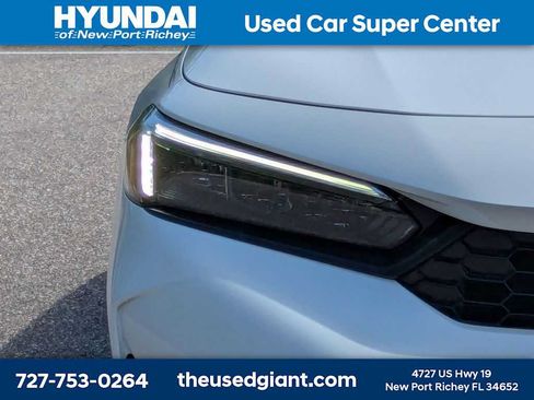 Used 2025 Honda Civic Sport image 9