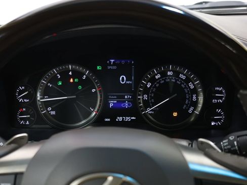 Used 2018 Lexus LX 570 4WD image 18