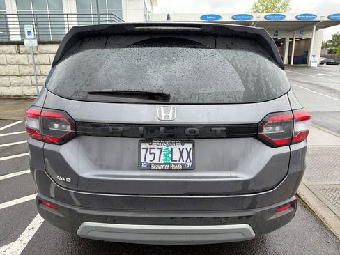 Used 2025 Honda Pilot EX-L image 5