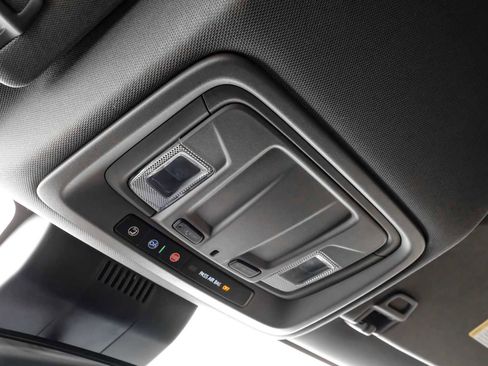 Used 2022 Chevrolet Silverado 1500 LT image 31