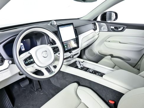 New 2026 Volvo XC60 B5 Ultra w/ Protection Package Premier image 4