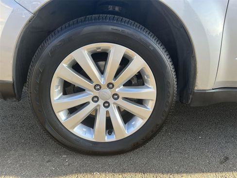 Used 2013 Subaru Forester 2.5X Premium w/ All-Weather Plus Pkg image 9