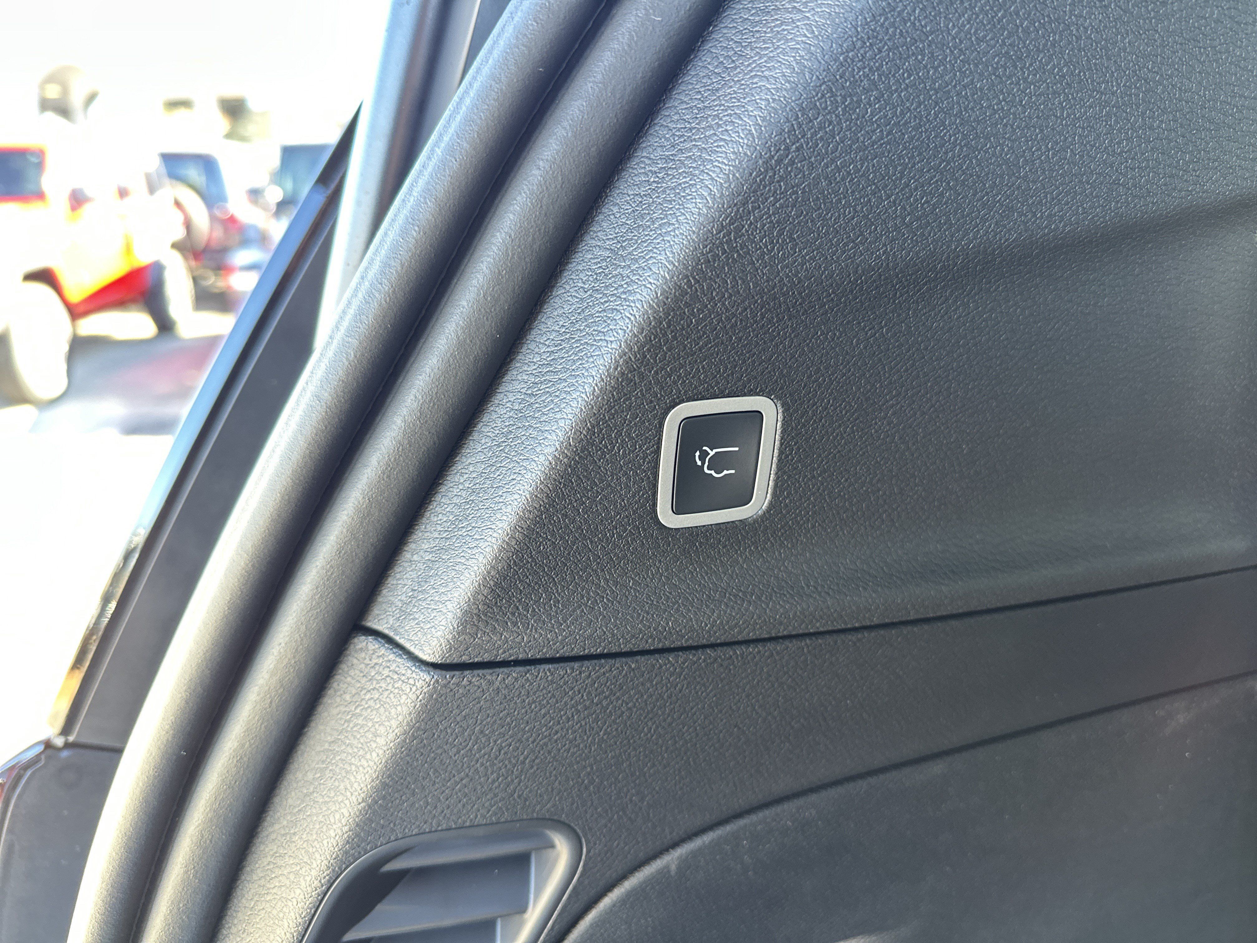New 2026 Chrysler Pacifica Select FWD image 22