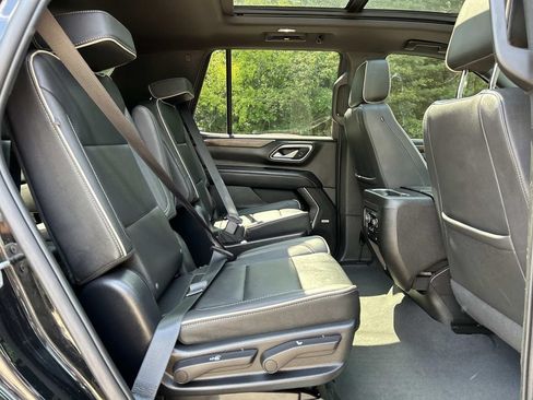 Used 2023 Chevrolet Tahoe Premier AWD/4WD image 18