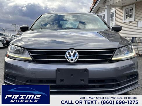 Used 2018 Volkswagen Jetta S image 2