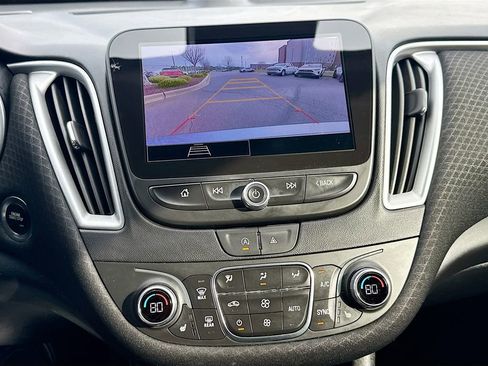 Used 2024 Chevrolet Malibu LT image 14