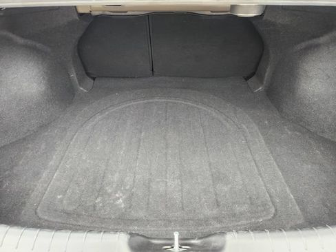 Used 2024 Hyundai Elantra Limited FWD image 28
