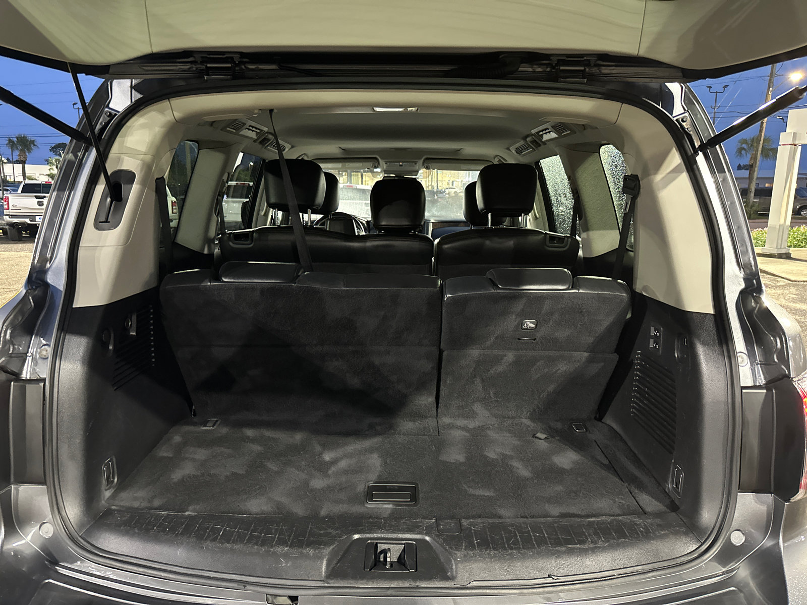 Used 2019 Nissan Armada SL w/ Premium Package RWD image 16