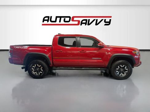 Used 2022 Toyota Tacoma TRD Off-Road w/ Truck Exterior Package (TMS) AWD/4WD image 8