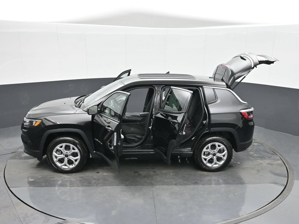 Used 2025 Jeep Compass Sport w/ Mopar Graphics Package AWD/4WD image 49