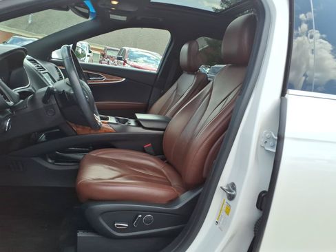 Used 2017 Lincoln MKX Reserve w/ Driver Assistance Package AWD/4WD image 12