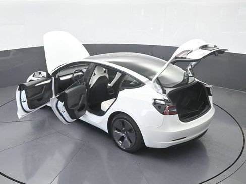 Used 2021 Tesla Model 3 Standard Range Plus RWD image 62