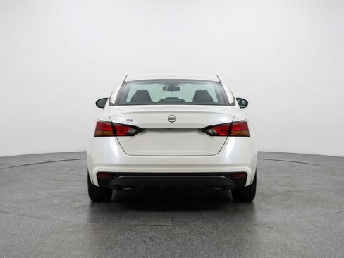 Used 2025 Nissan Altima 2.5 SV image 7