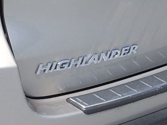 Used 2016 Toyota Highlander XLE AWD/4WD image 13