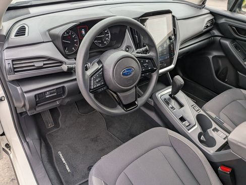 Used 2025 Subaru Crosstrek 2.0i Premium image 16