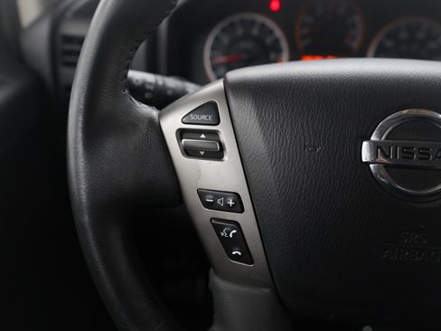 Used 2014 Nissan Titan SV w/ SV Premium Utility Package image 24
