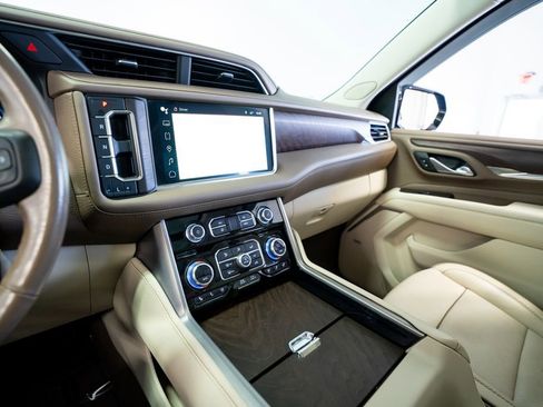 Used 2023 GMC Yukon Denali AWD/4WD image 42