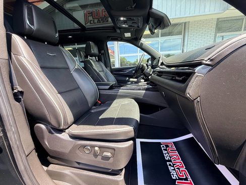 Used 2021 Cadillac Escalade ESV Sport w/ Driver Assist Tech Package image 44