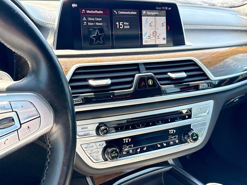 Used 2019 BMW 750i xDrive w/ Executive Package AWD/4WD image 28