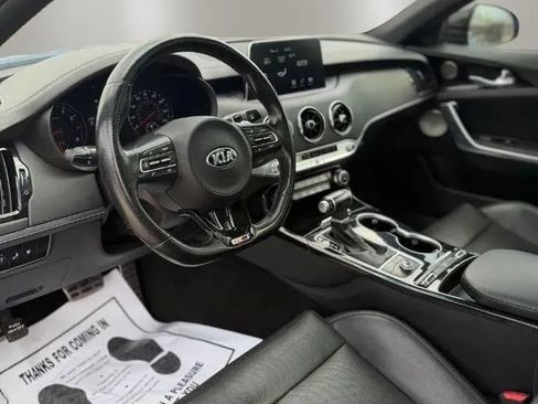 Used 2020 Kia Stinger GT-Line w/ Sun & Sound Package RWD image 9