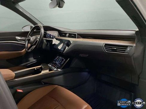 Used 2022 Audi e-tron Premium Plus w/ Premium Plus Package image 83