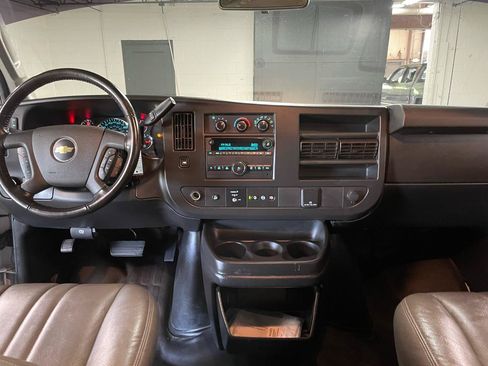 Used 2021 Chevrolet Express 2500 w/ Driver Convenience Package RWD image 17