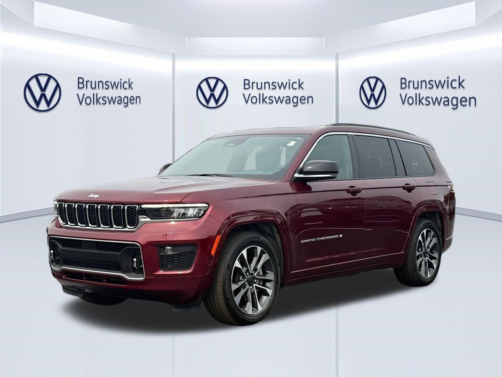 Used 2024 Jeep Grand Cherokee L Overland AWD/4WD image 1