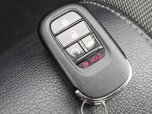 Used 2023 Honda Pilot Touring image 35