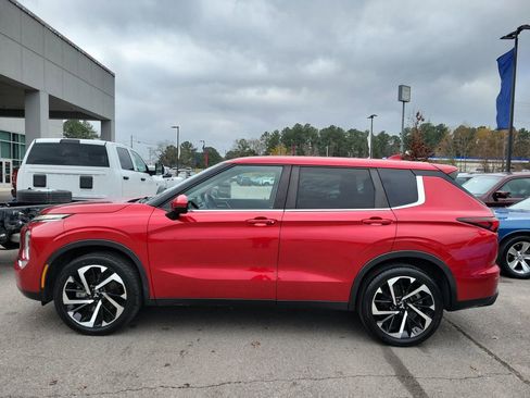 Used 2022 Mitsubishi Outlander SE image 6