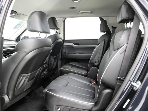 Used 2025 Hyundai Palisade SEL AWD/4WD image 16