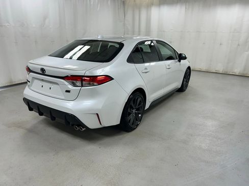Used 2025 Toyota Corolla SE FWD image 5