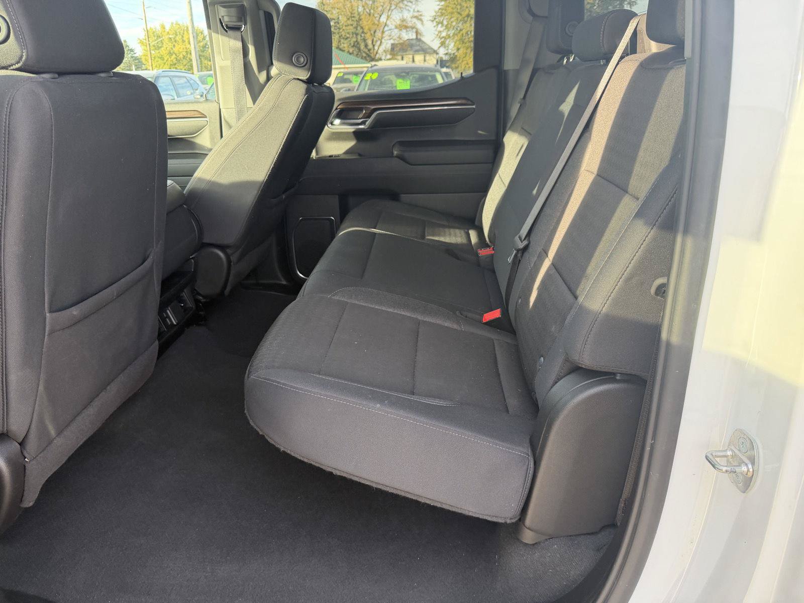 Used 2024 Chevrolet Silverado 1500 LT AWD/4WD image 10