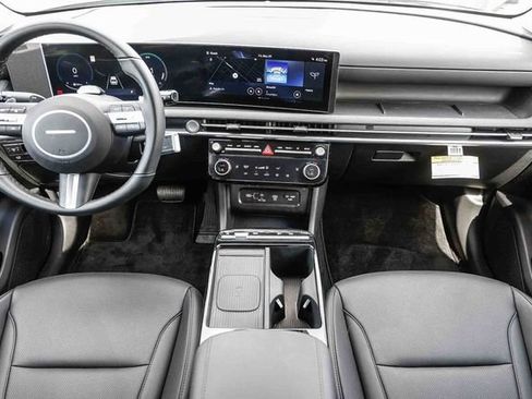 Certified 2025 Hyundai Tucson SEL AWD/4WD image 12