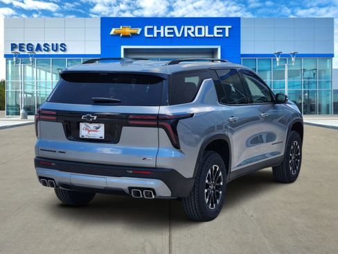 New 2026 Chevrolet Traverse Z71 w/ Driver Confidence Package AWD/4WD image 4