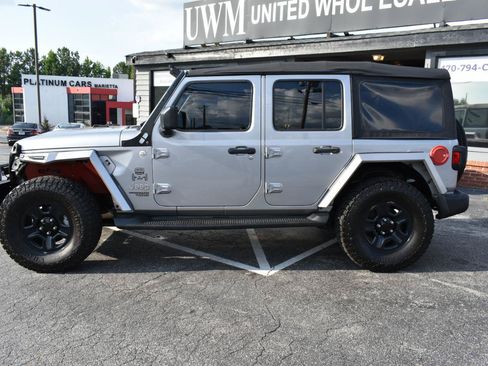 Used 2018 Jeep Wrangler Unlimited Sport AWD/4WD image 9