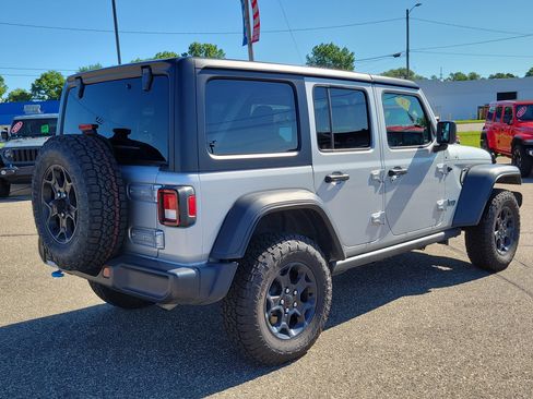 Used 2023 Jeep Wrangler Unlimited w/ 8.4" Radio Group AWD/4WD image 4