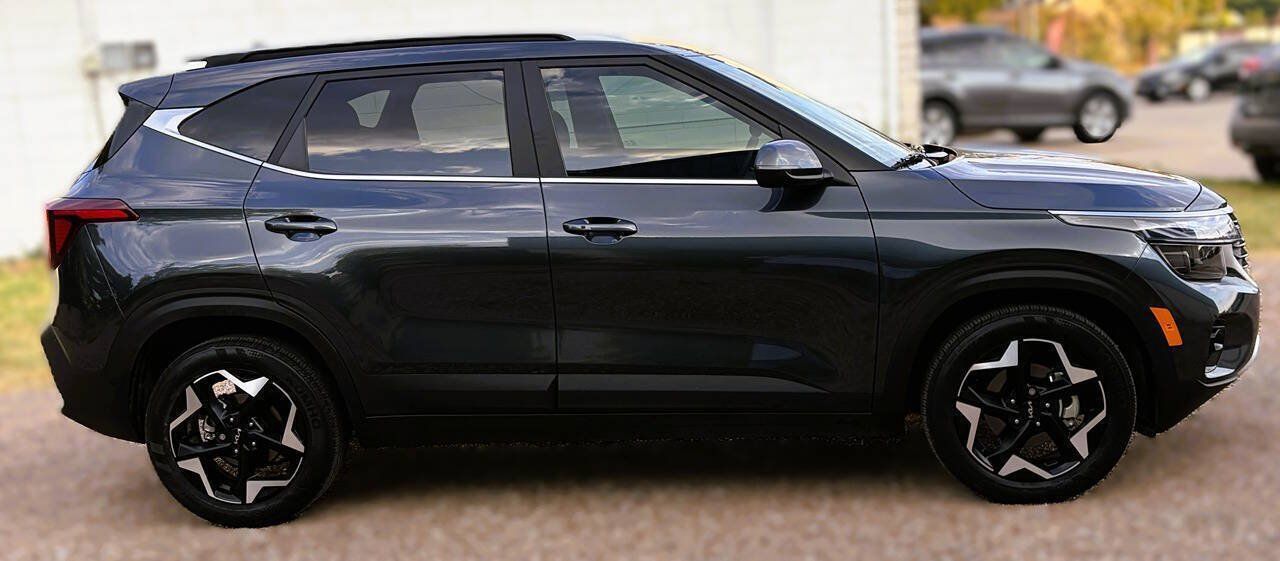 Used 2025 Kia Seltos EX FWD image 10