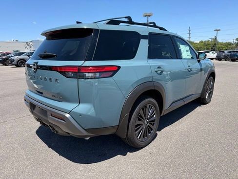 New 2026 Nissan Pathfinder SL w/ SL Premium Package (P04) AWD/4WD image 5
