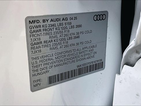 Certified 2025 Audi Q3 2.0T Premium Plus w/ Premium Plus Package image 34