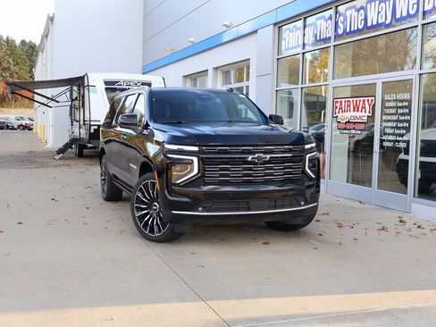 New 2025 Chevrolet Suburban High Country image 48
